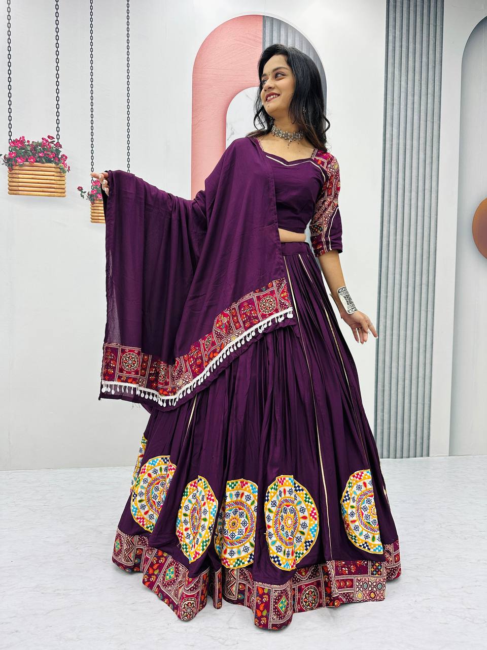 Traditional Lehenga Choli With Gamathi Work And Embroidery Detailing.