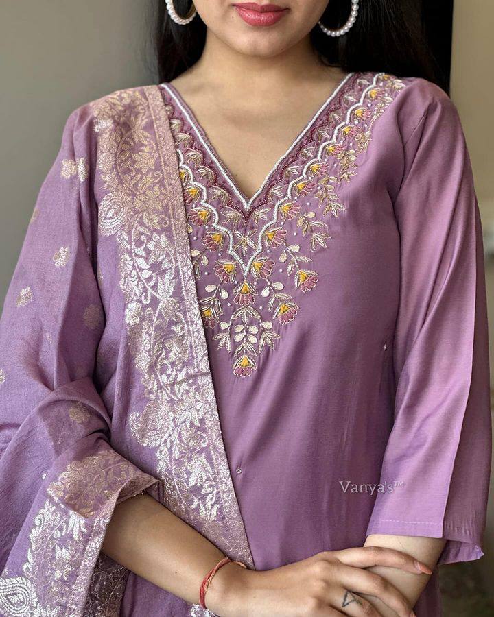 WOMEN Embrodairy Stright Kurta Set