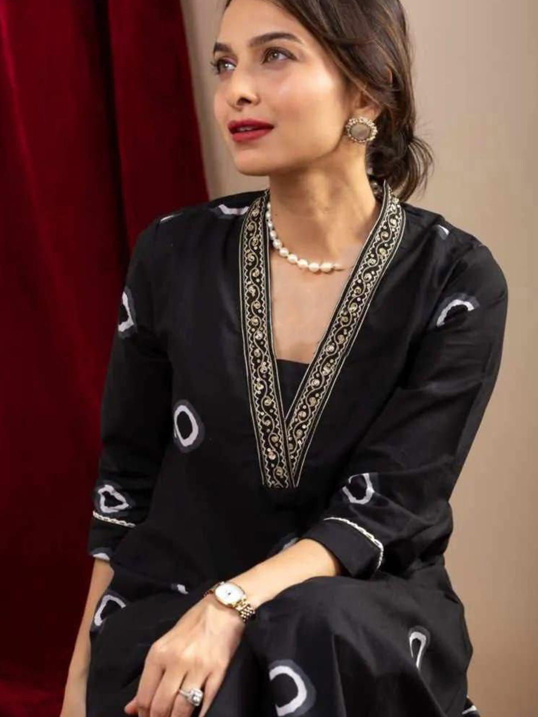 By Beautiful  Womean 's Black Bandej kurta set