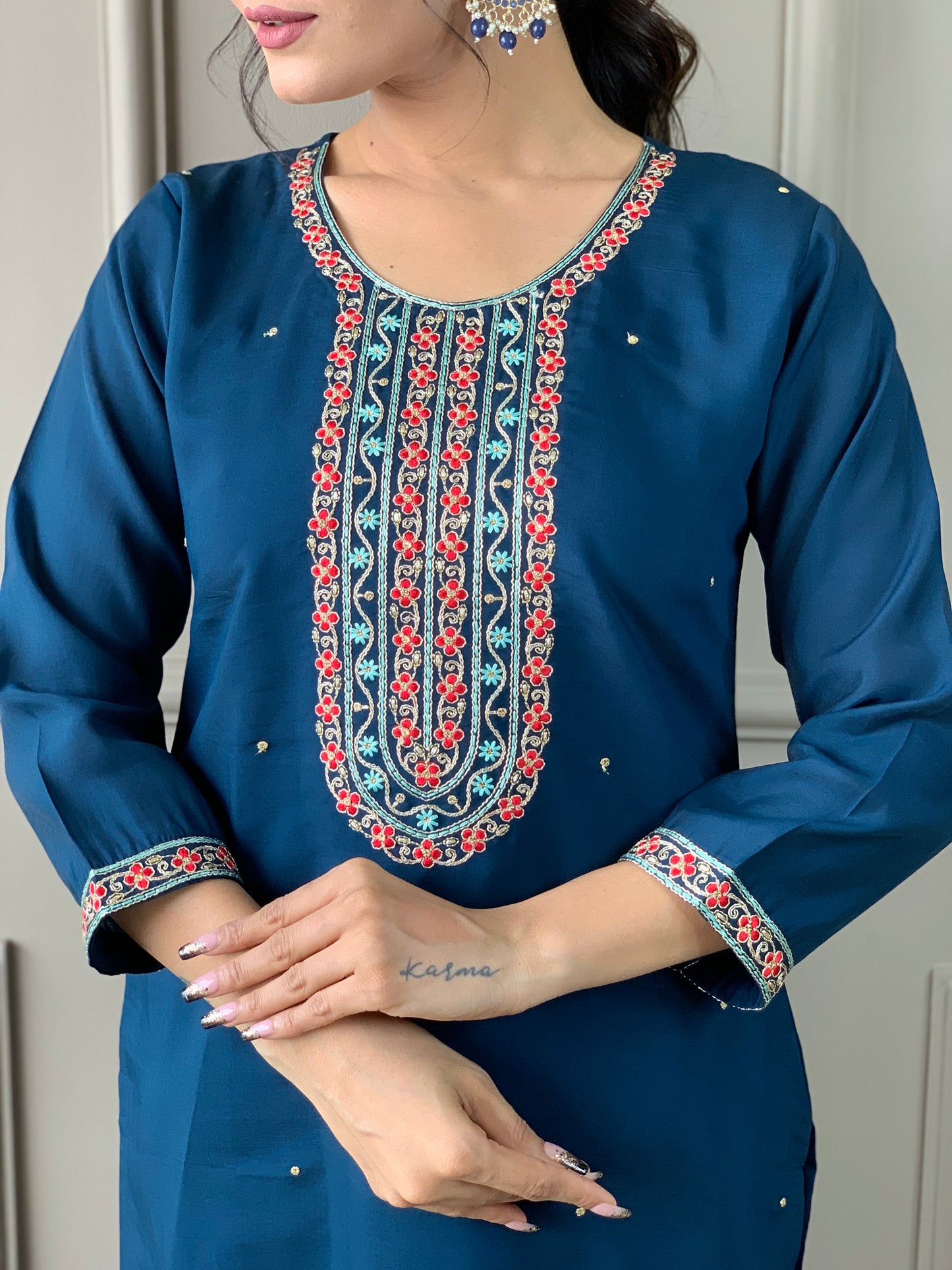 Embroidered Sequinned Round Neck Straight Kurta sets