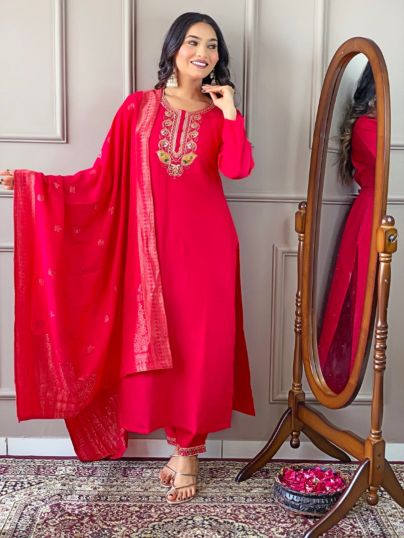 Women embroidery kurta sets