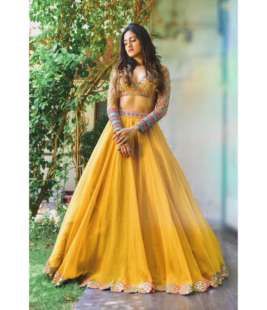 STYLISH YELLOW COLOR HEAVY EMBROIDERY  WORK LEHENGA CHOLI