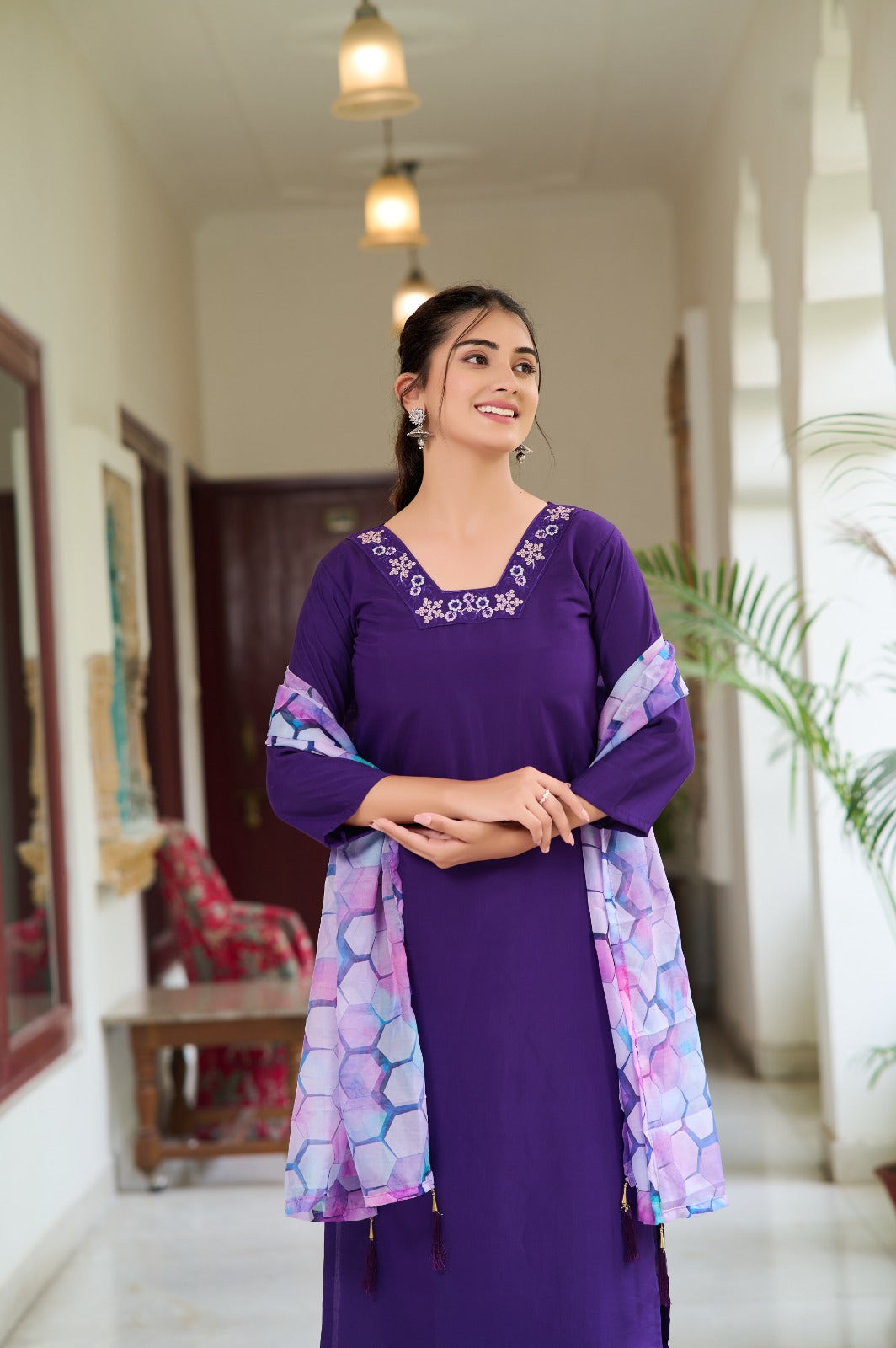 Women Embroidered Rayon Slub kurta set