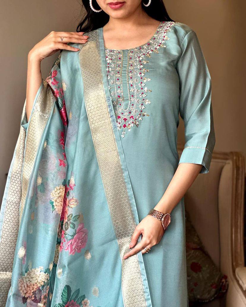 Women Embroidered Chanderi  SILK KURTA SET