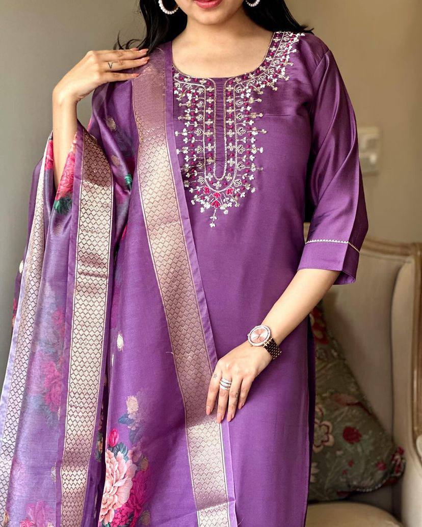 Women Embroidered Chanderi  SILK KURTA SET