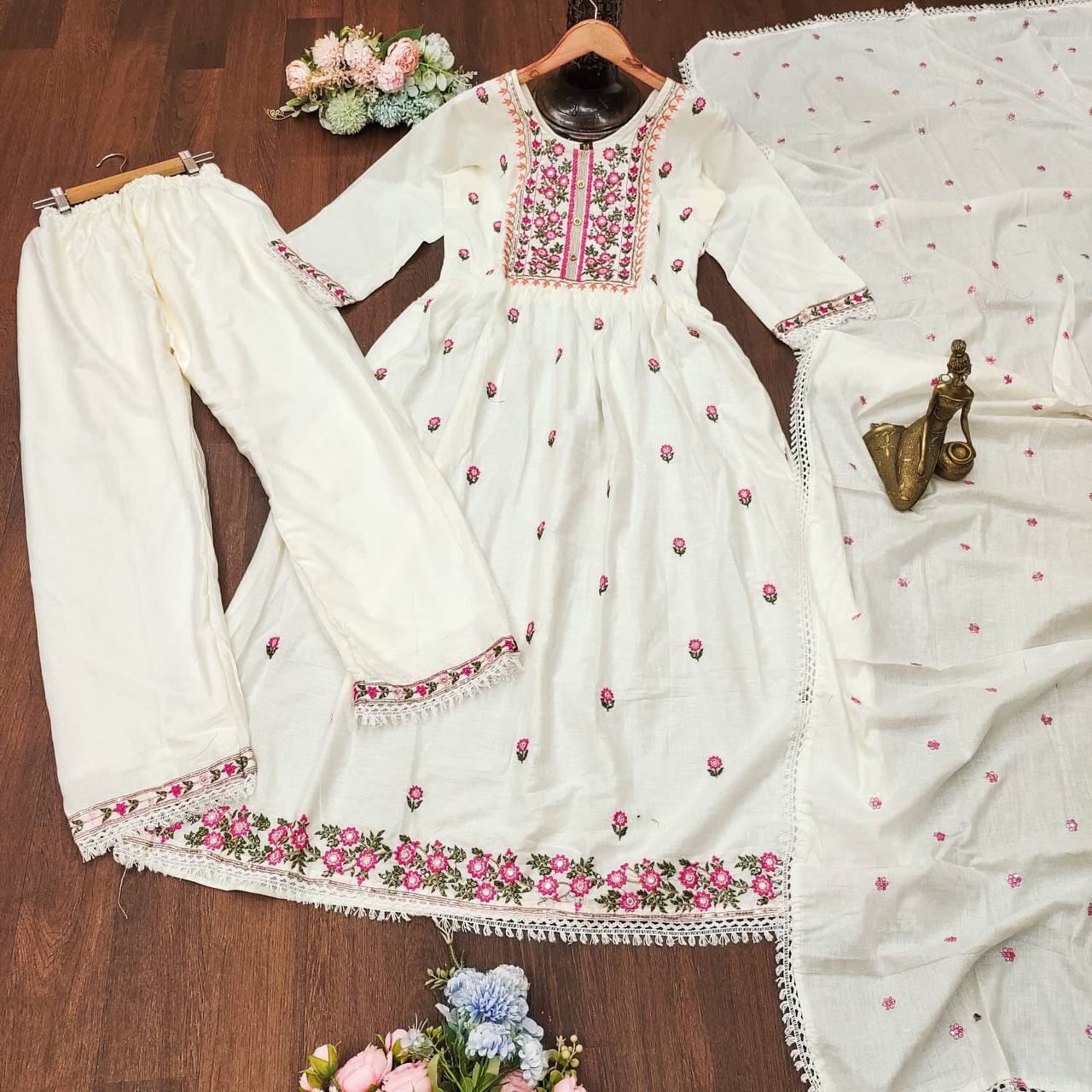 Beautiful off-white Colour Embroidery Suit Set