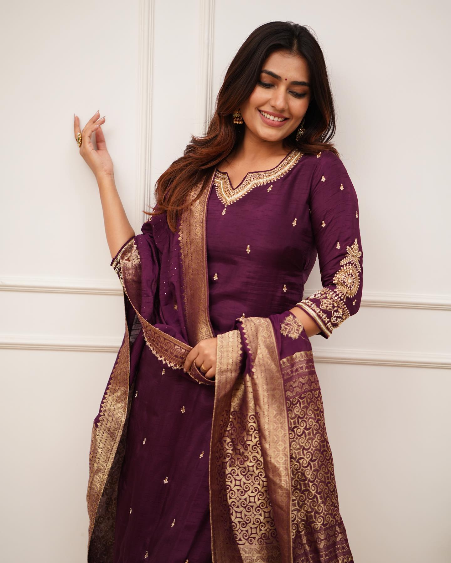 New beautiful Wine color heavy fully stitched suit set